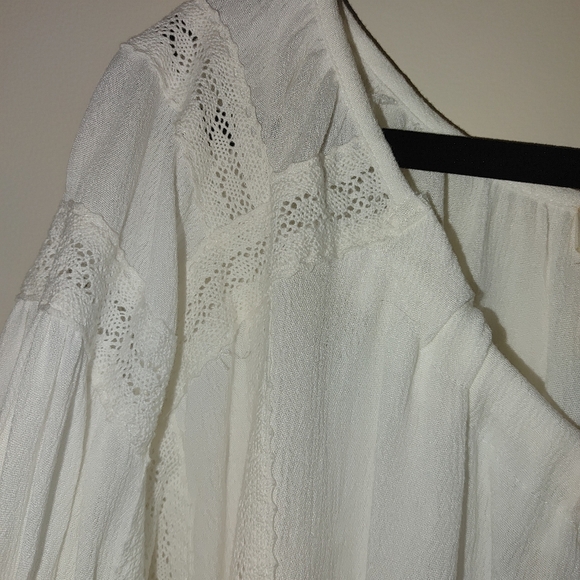 Hem & Thread Elegant White Women's Top, Size Small - Picture 5 of 7